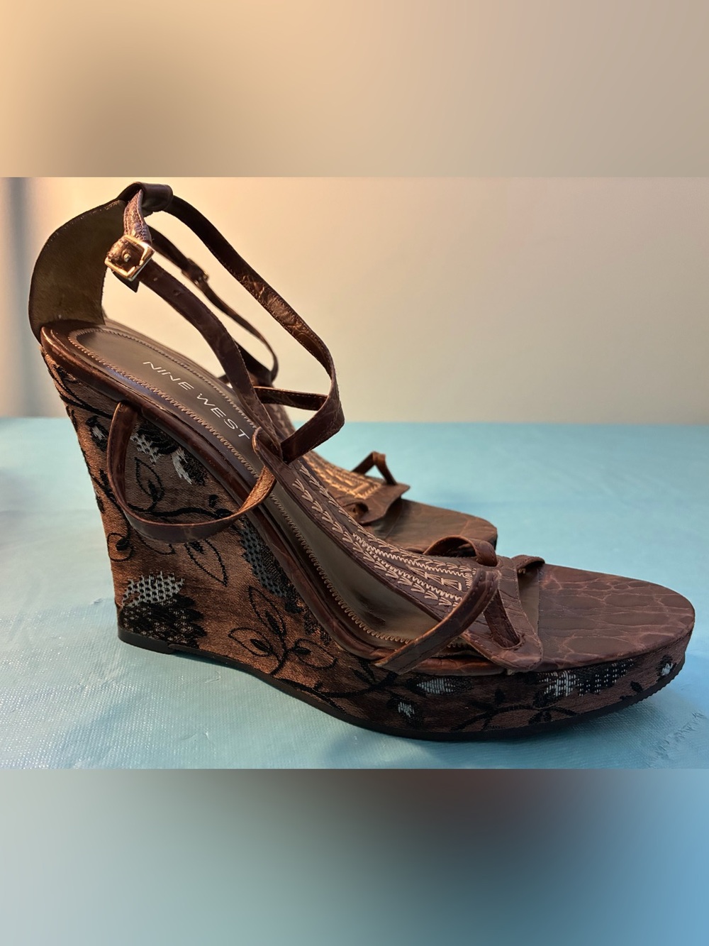 NINE WEST Floral Wedge Brown Women's Bronze Leather - Size 8M